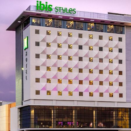 Ibis Styles Merida Galerias Εξωτερικό φωτογραφία