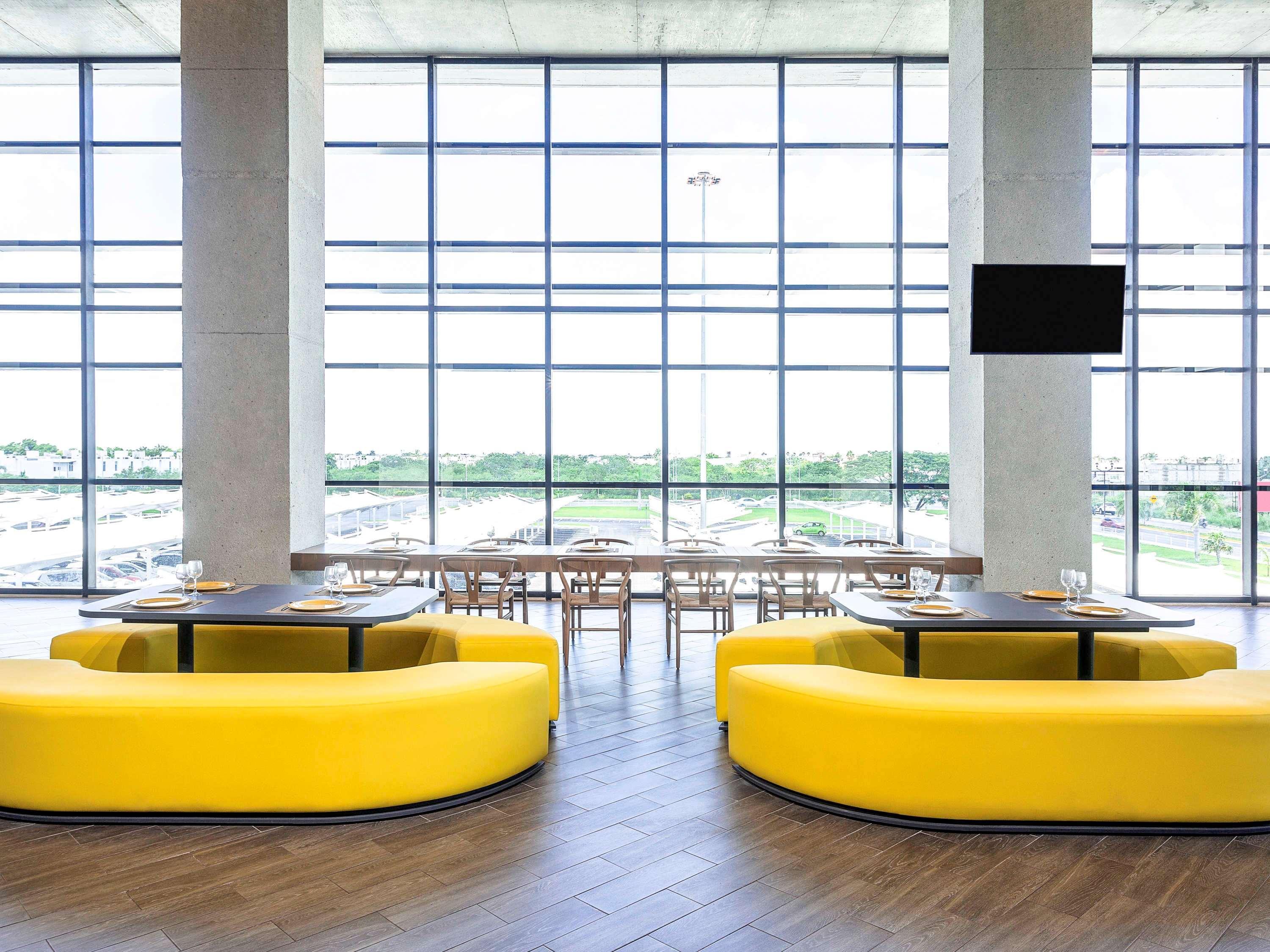 Ibis Styles Merida Galerias Εξωτερικό φωτογραφία