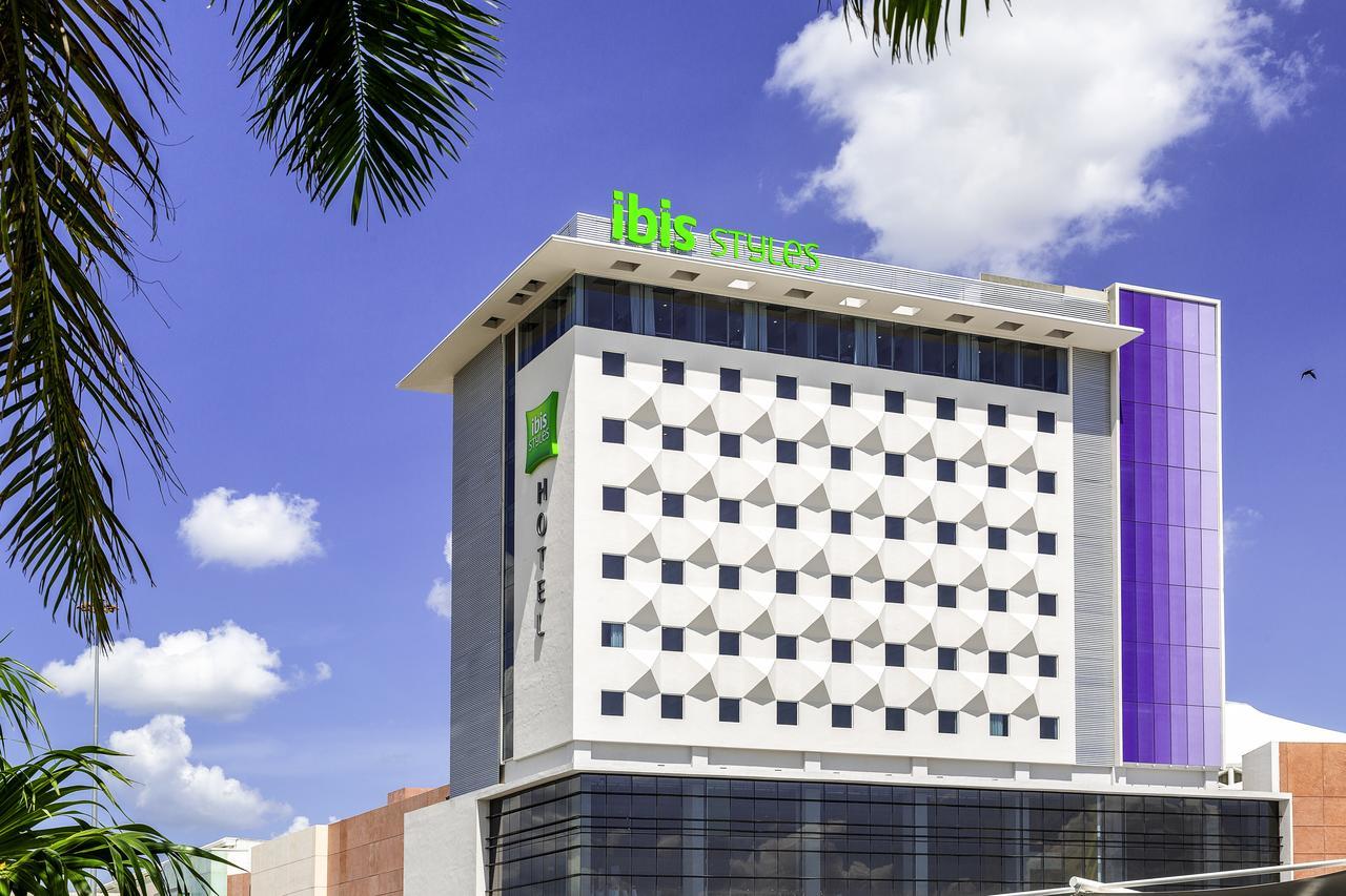 Ibis Styles Merida Galerias Εξωτερικό φωτογραφία