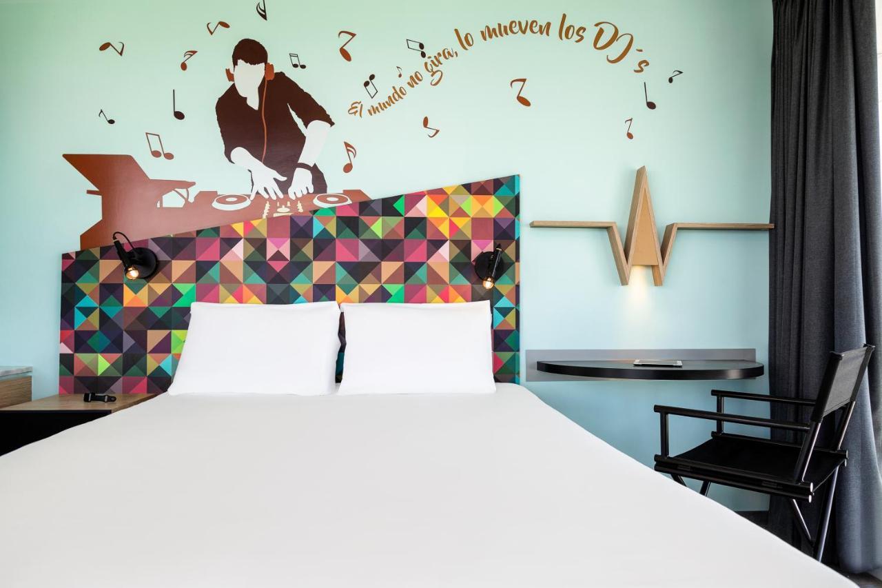 Ibis Styles Merida Galerias Εξωτερικό φωτογραφία